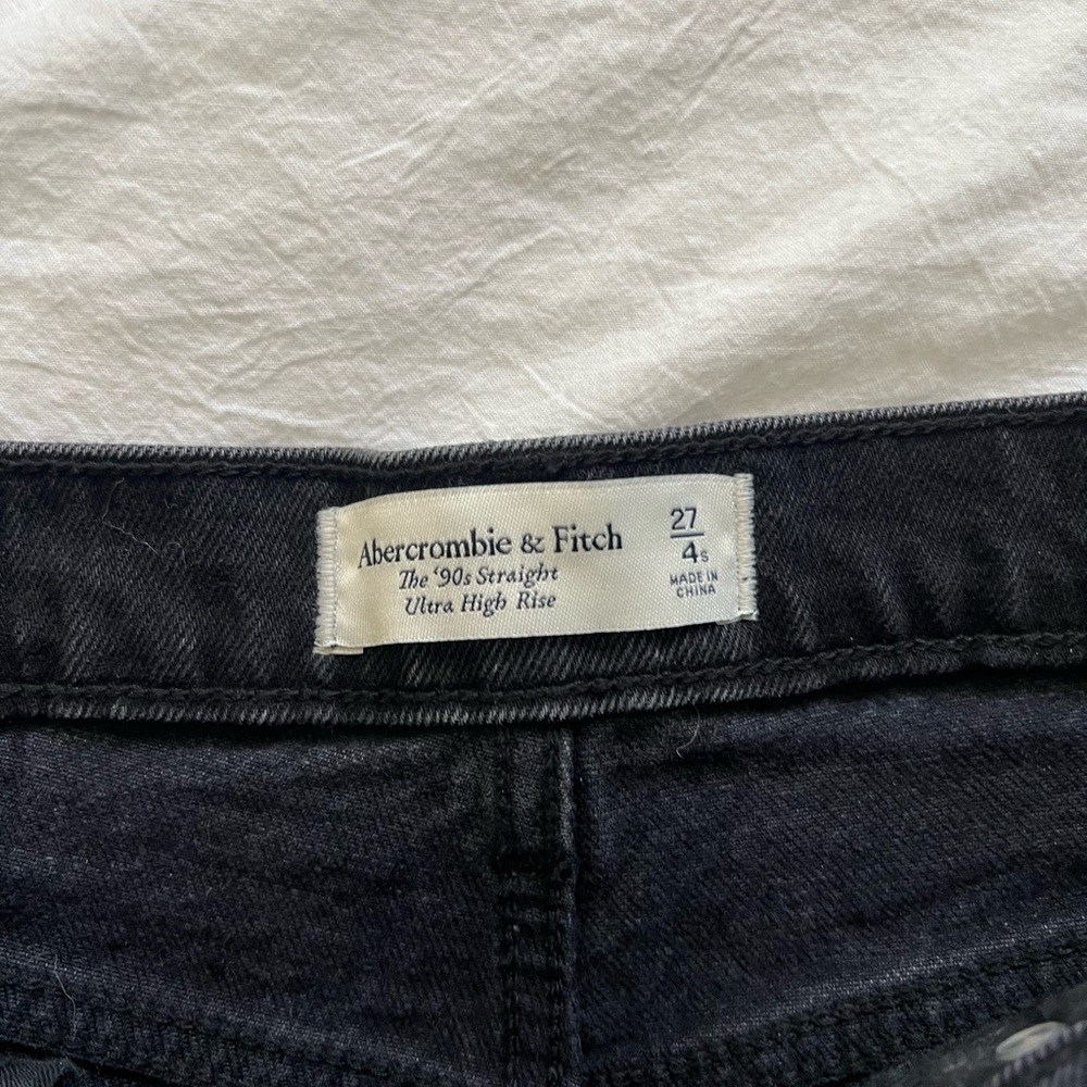 Ultra High Rise 90s Straight Jean - Picture 3 of 4